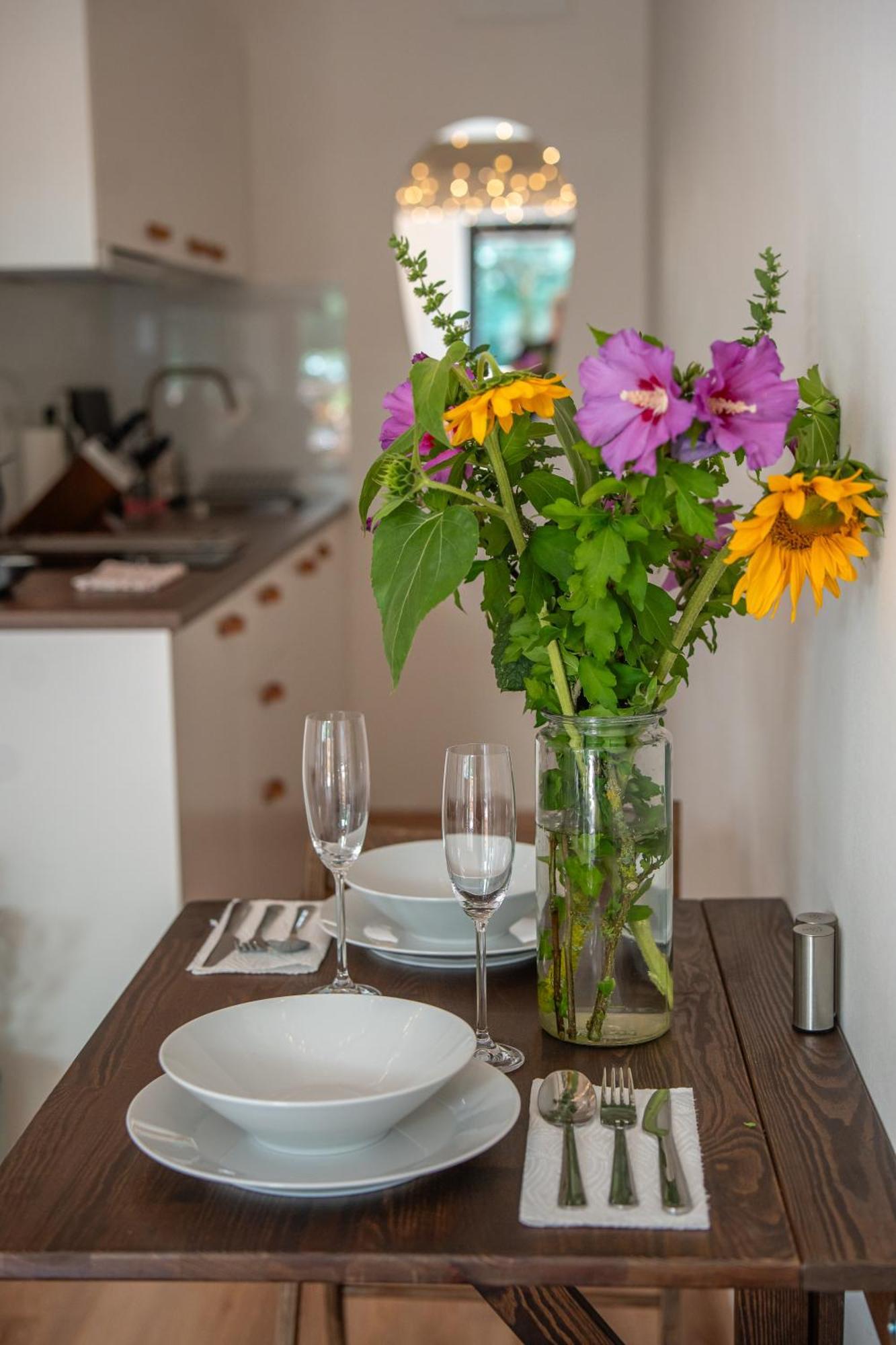 Apartman Spaleny Mlyn Lisnice Extérieur photo